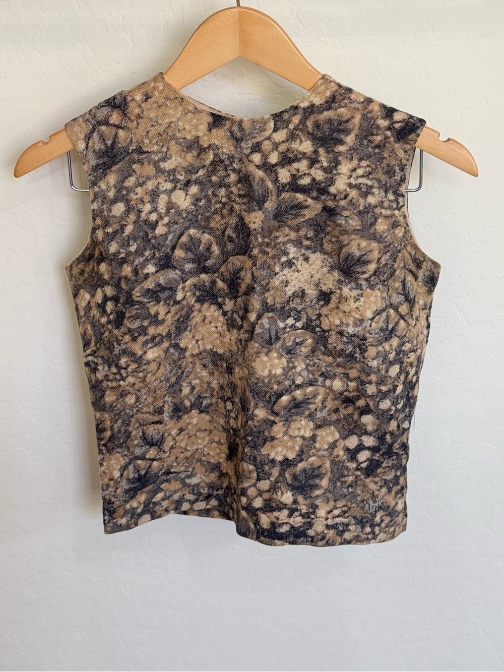 Vintage I. MAGNIN & CO. Floral Tapestry Shell Top | 1960s Jacquard Cropped Tank